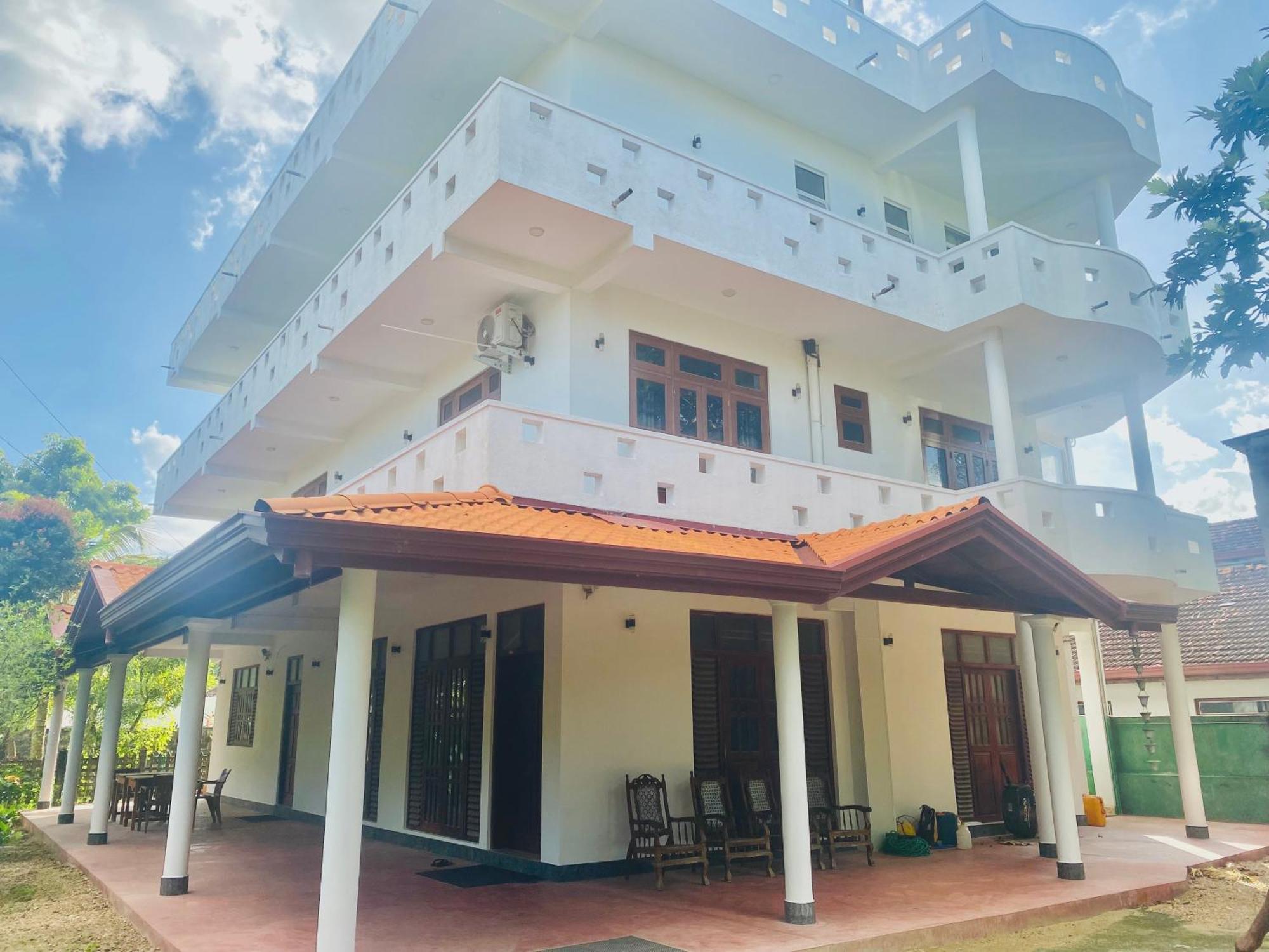 Horizon Guest House Mirissa Exterior photo