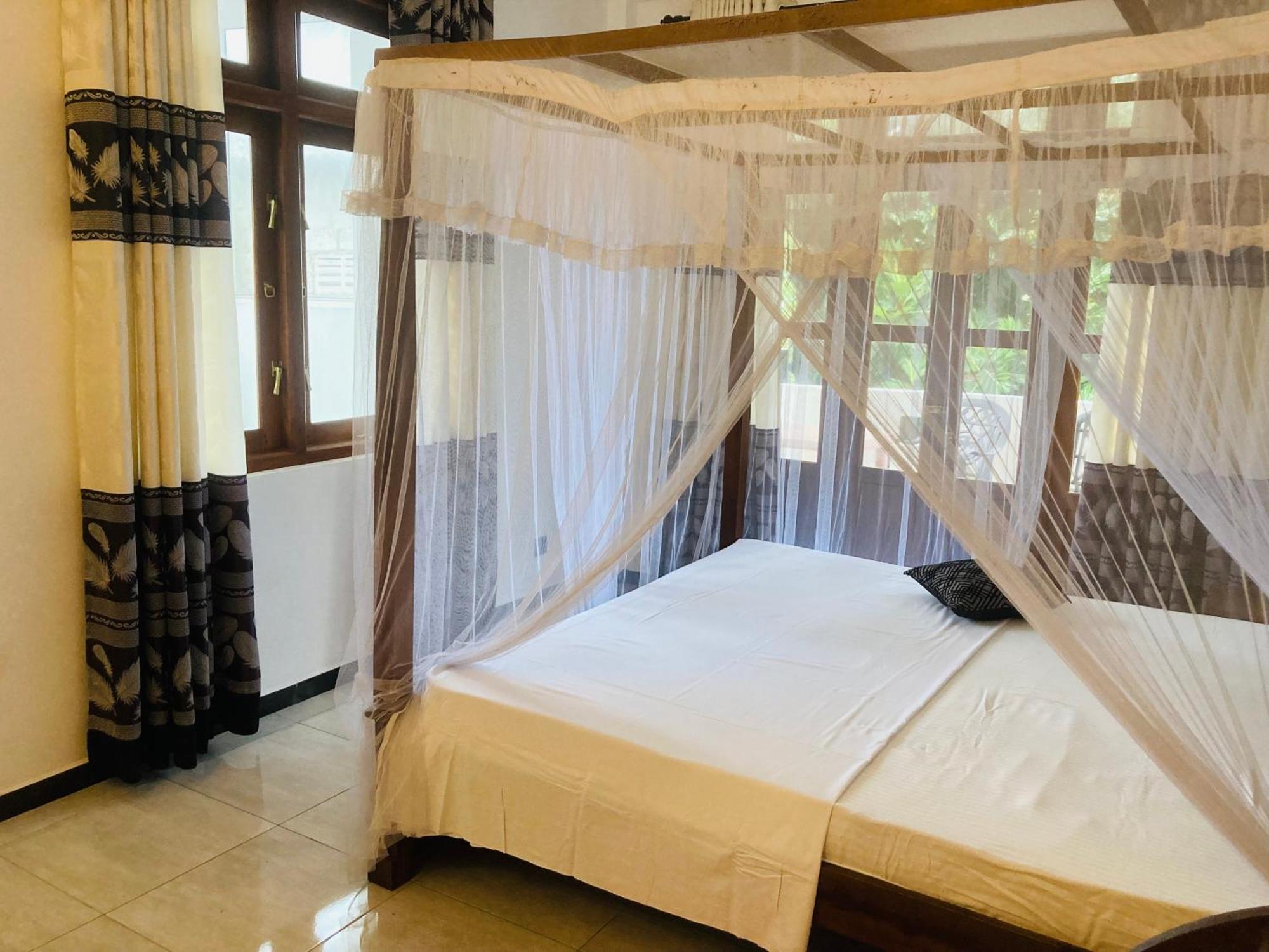 Horizon Guest House Mirissa Exterior photo