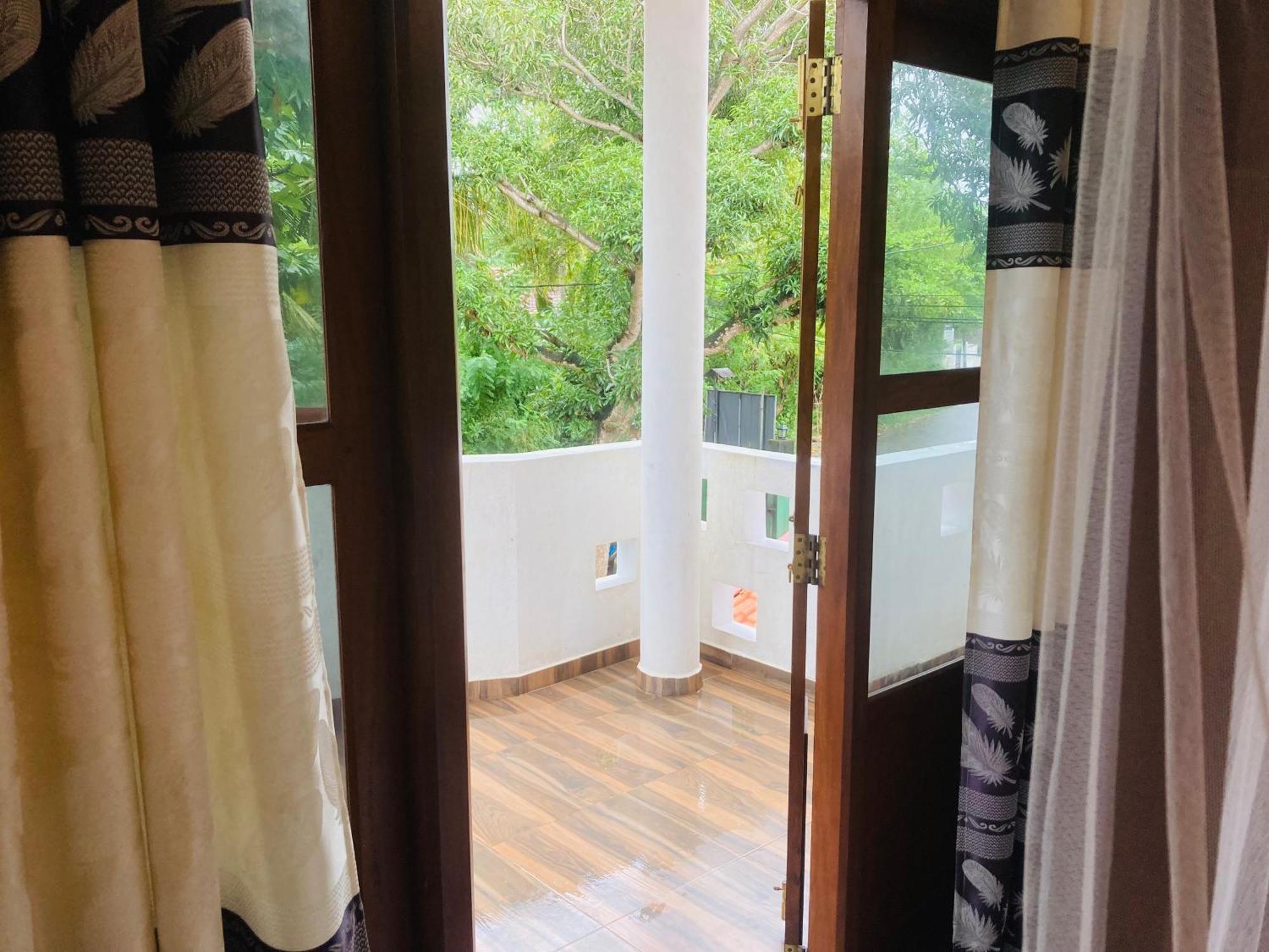 Horizon Guest House Mirissa Exterior photo